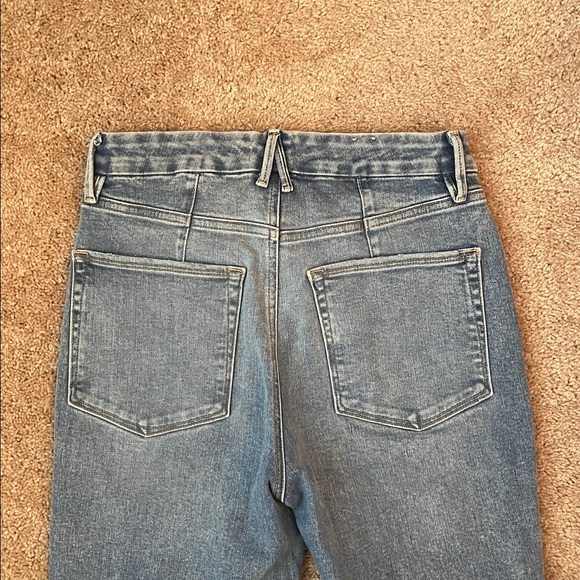 Good American Slant Button Fly Straight Jeans - Picture 8 of 10